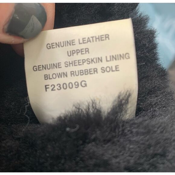 UGG Classic Short black Suede Shearling Sheepskin Boots womens 6 - Picture 10 of 11